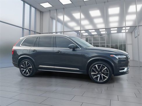 Used 2022 Volvo XC90 T8 Inscription Expression w/ Advanced Package image 2