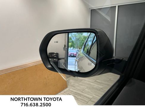 Used 2024 GMC Acadia Elevation image 14