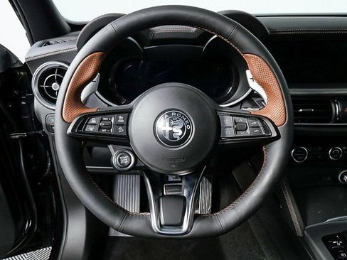 New 2025 Alfa Romeo Stelvio Sprint AWD/4WD image 11