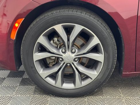 Used 2017 Chrysler Pacifica Limited FWD image 19