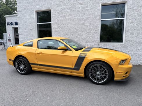 Used 2013 Ford Mustang Boss 302 w/ Boss 302 Accessory Pkg RWD image 24