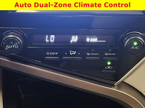 Used 2018 Toyota Camry SE image 23