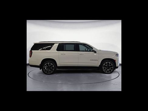 Used 2023 Chevrolet Suburban RST w/ Luxury Package AWD/4WD image 7