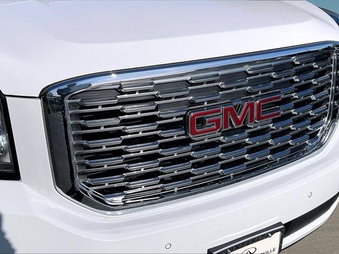 Used 2020 GMC Yukon XL Denali w/ Open Road Package AWD/4WD image 33