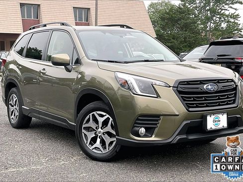Certified 2023 Subaru Forester Premium AWD/4WD image 2