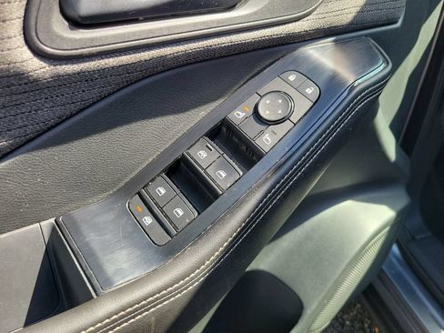 Used 2021 Nissan Rogue S FWD image 18