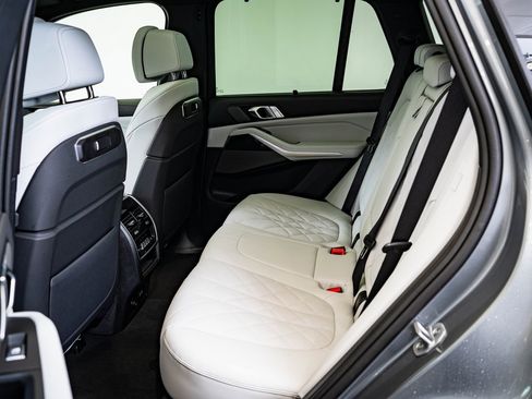 New 2026 BMW X5 xDrive40i w/ M Sport Package image 33