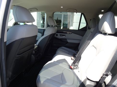 Used 2025 Honda Pilot EX-L image 15