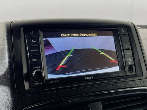 Used 2014 Dodge Grand Caravan SE image 17