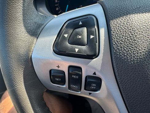 Used 2012 Ford Edge SEL image 17