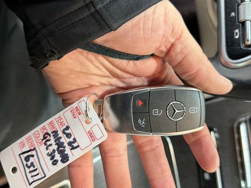 Used 2021 Mercedes-Benz GLC 300 4MATIC image 40