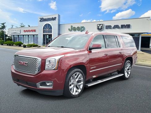 Used 2017 GMC Yukon XL Denali w/ Open Road Package AWD/4WD image 2