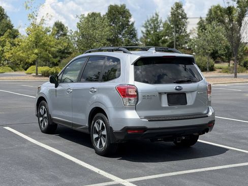 Used 2018 Subaru Forester 2.5i Premium AWD/4WD image 5
