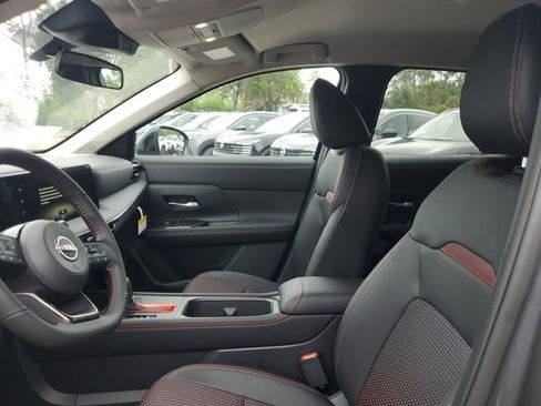 New 2026 Nissan Kicks SR image 9