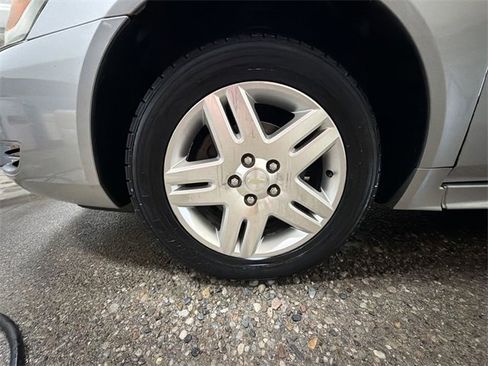 Certified 2013 Chevrolet Impala LT image 10