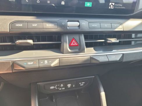 Used 2025 Kia K4 EX image 23