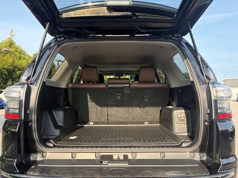 Used 2019 Toyota 4Runner Limited AWD/4WD image 18