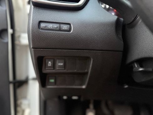 Used 2016 Nissan Rogue S w/ Appearance Package FWD image 18