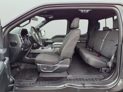 Used 2016 Ford F150 XLT w/ Equipment Group 302A Luxury AWD/4WD image 11