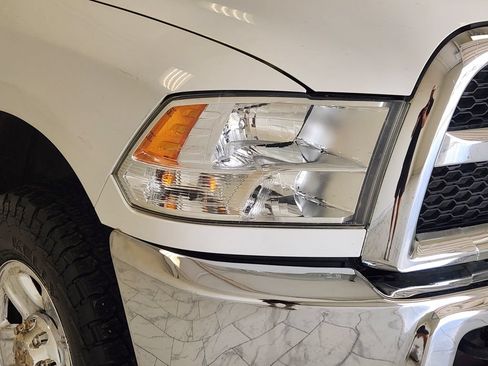 Used 2018 RAM 2500 Tradesman w/ Chrome Appearance Group AWD/4WD image 9