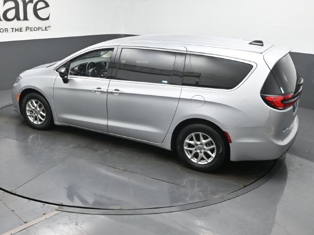 Used 2024 Chrysler Pacifica Touring-L FWD image 48