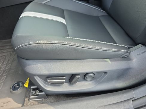 Used 2026 Toyota Camry SE w/ Convenience Package FWD image 27
