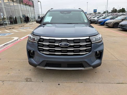 Used 2025 Ford Explorer Active w/ Active Comfort Package AWD/4WD image 8