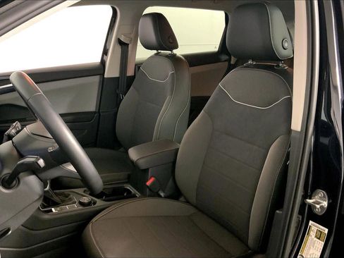 Used 2023 Volkswagen Taos SE image 22