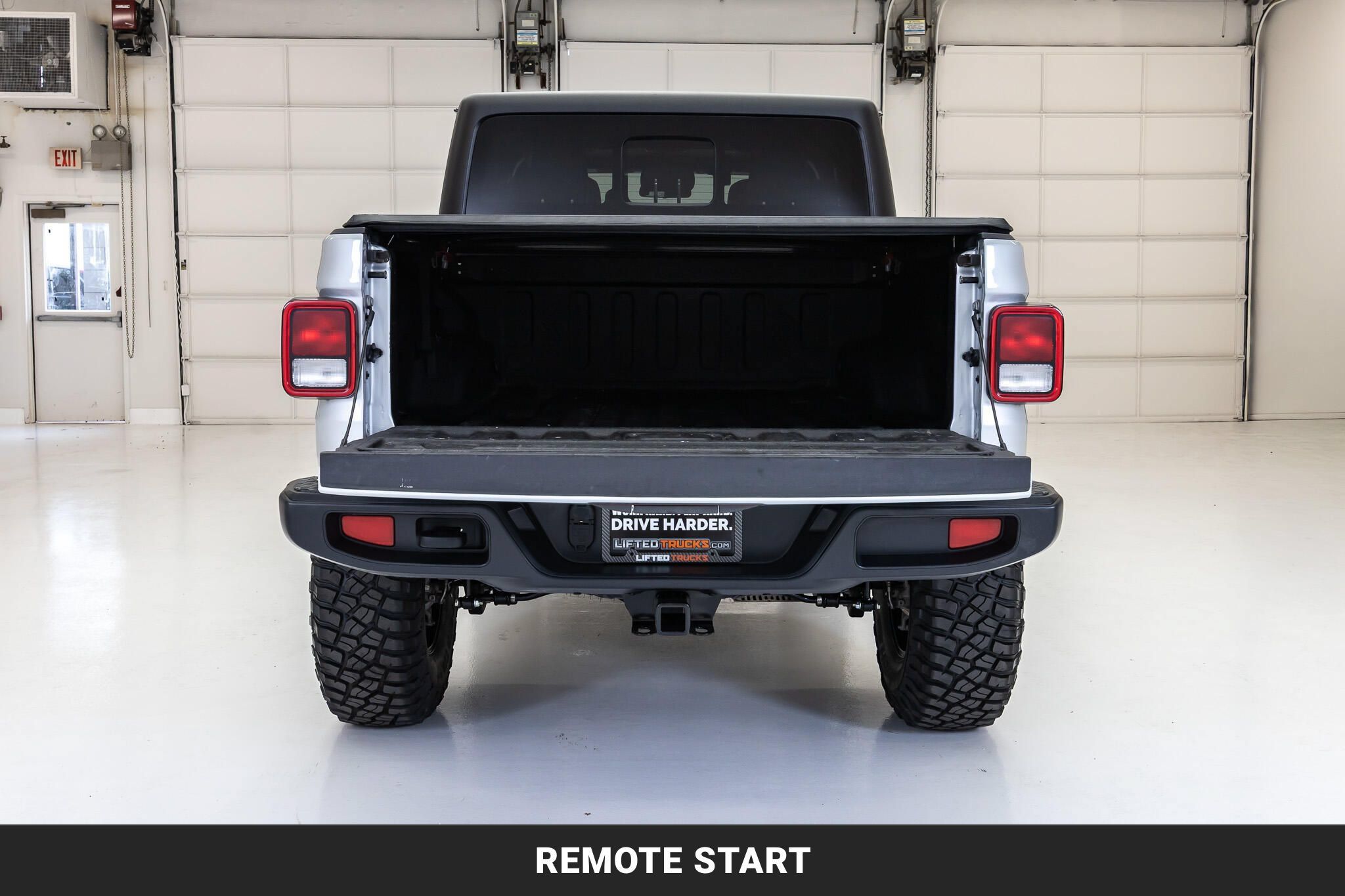Used 2023 Jeep Gladiator Sport AWD/4WD image 8