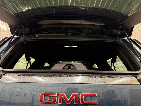 New 2026 GMC Yukon XL Elevation w/ Elevation Premium Package AWD/4WD image 36