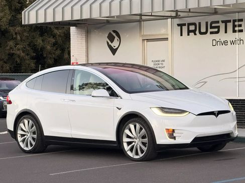 Used 2017 Tesla Model X 100D AWD/4WD image 6