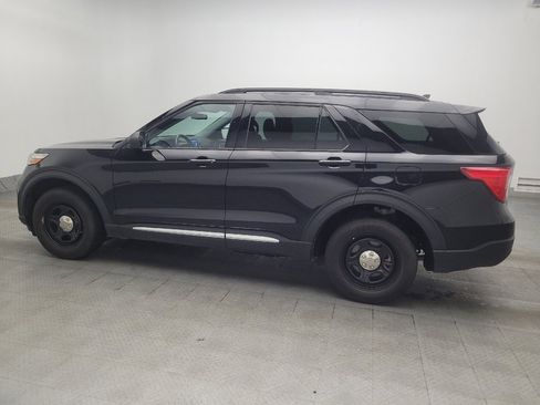 Used 2023 Ford Explorer XLT w/ Equipment Group 202A AWD/4WD image 3