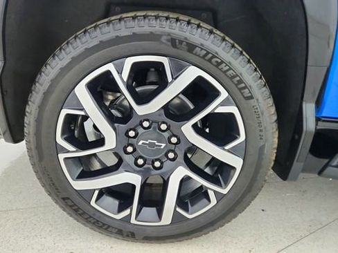 Used 2025 Chevrolet Silverado EV RST image 60