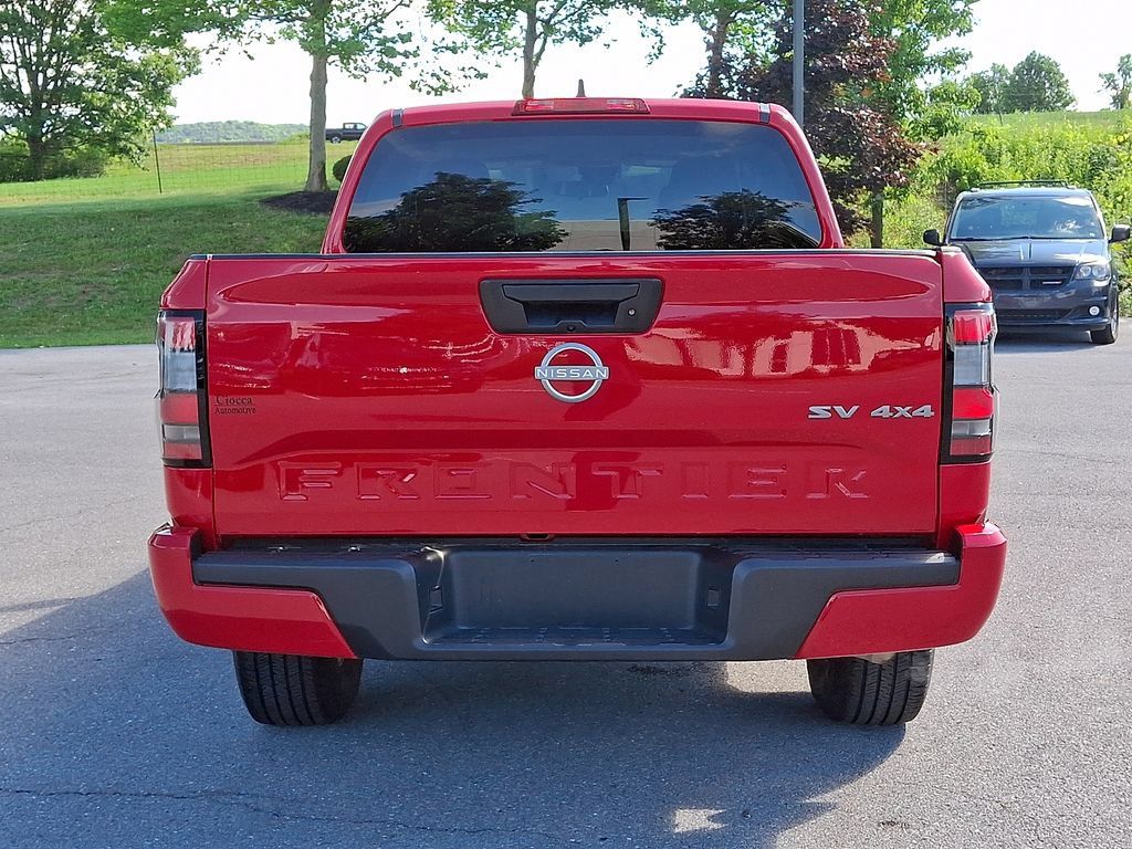 Used 2024 Nissan Frontier SV AWD/4WD image 8