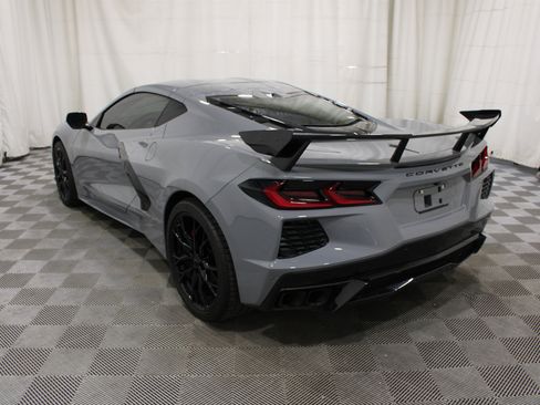 Used 2025 Chevrolet Corvette Stingray Preferred Cpe w/ Z51 Performance Package RWD image 31
