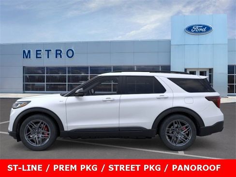 New 2025 Ford Explorer ST-Line w/ Premium Package image 31