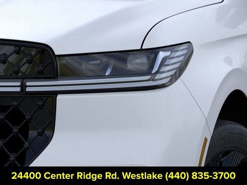 New 2026 Lincoln Navigator Reserve w/ Jet Appearance Package AWD/4WD image 17