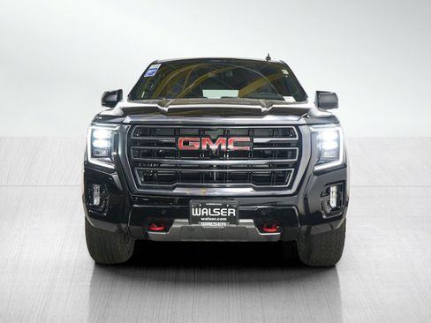 Used 2024 GMC Yukon XL AT4 w/ AT4 Premium Package AWD/4WD image 9
