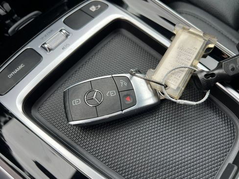 Used 2025 Mercedes-Benz GLB 250 image 18