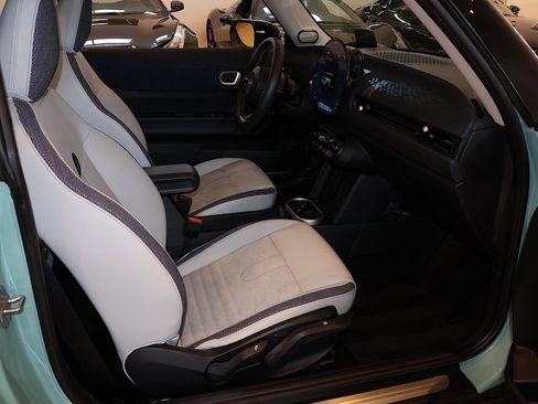 Used 2025 MINI Cooper S image 61