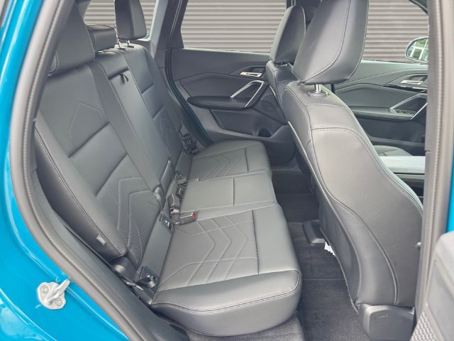Used 2025 BMW X1 xDrive28i AWD/4WD image 17