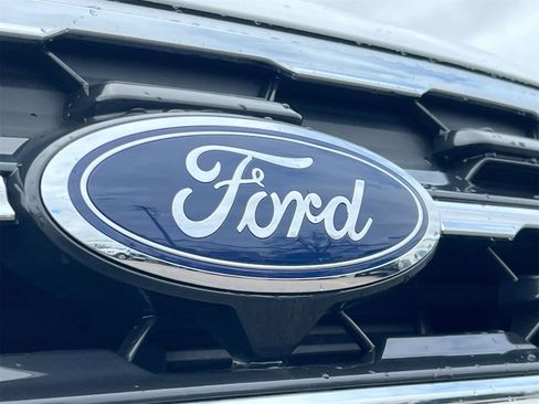 Used 2025 Ford Explorer Active w/ Active Comfort Package image 13