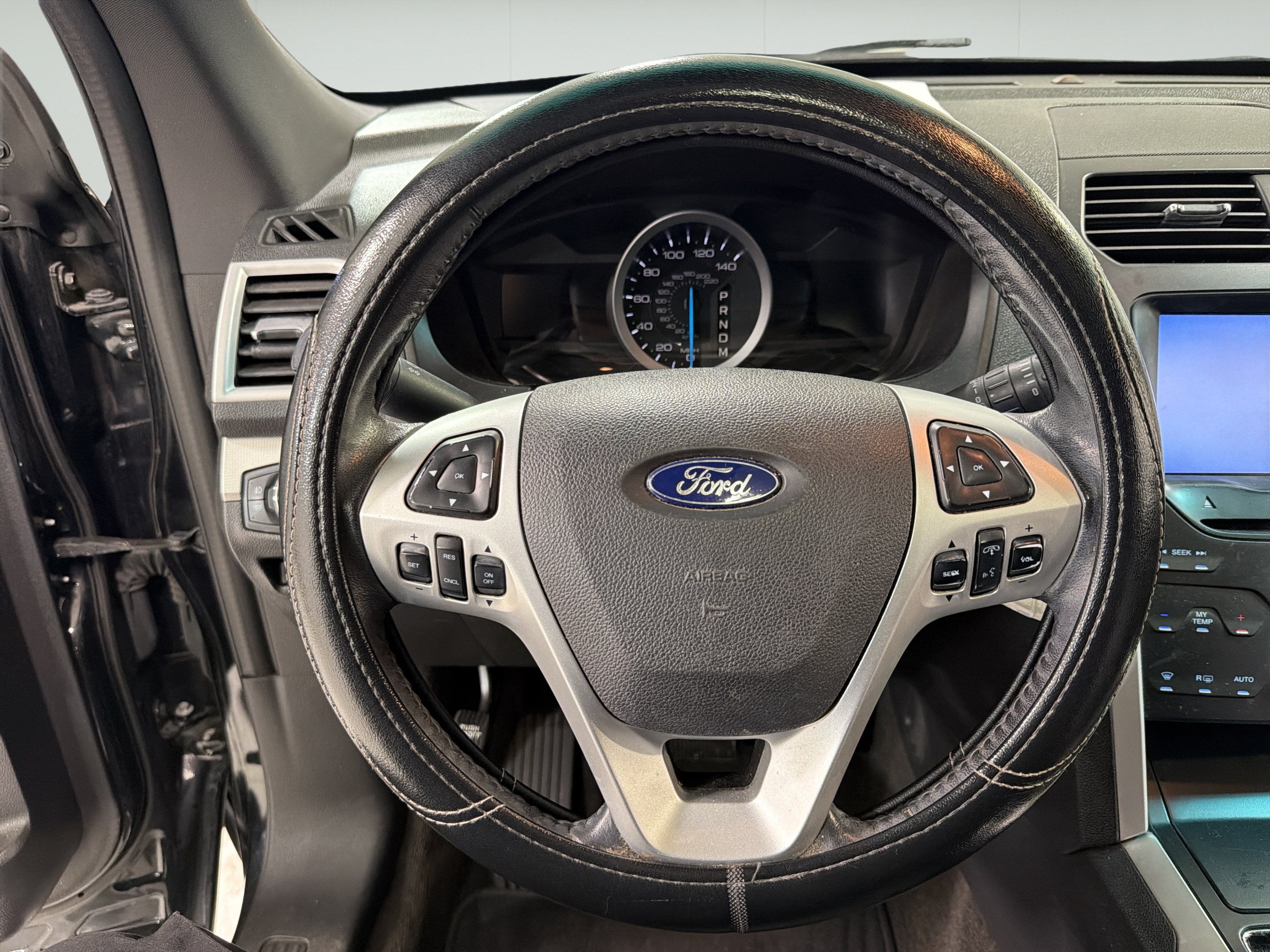 Used 2013 Ford Explorer XLT FWD image 17
