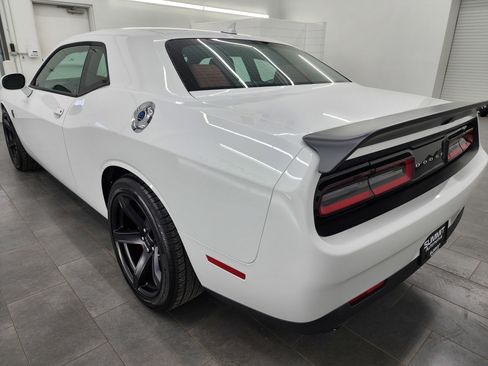 Used 2019 Dodge Challenger SRT Hellcat Redeye image 6