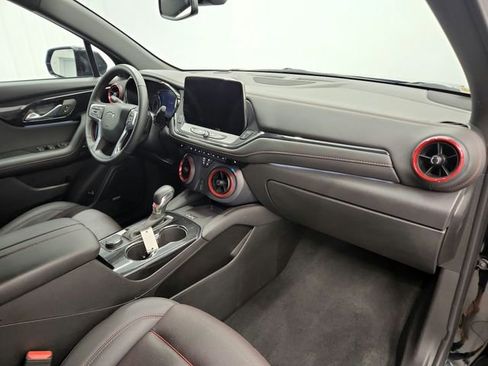 Used 2025 Chevrolet Blazer RS image 38