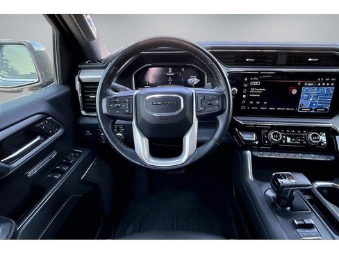 Used 2025 GMC Sierra 1500 Denali w/ Technology Package AWD/4WD image 9