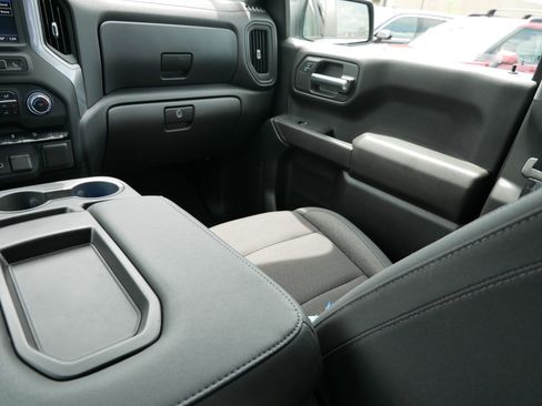 Used 2024 Chevrolet Silverado 1500 Custom Trail Boss w/ Turbomax Blackout Package AWD/4WD image 11