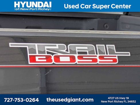 Used 2022 Chevrolet Silverado 1500 Custom Trail Boss AWD/4WD image 14