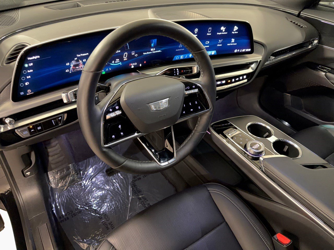 Certified 2024 Cadillac Lyriq Sport AWD/4WD image 4