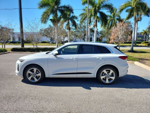 New 2025 Audi Q5 Prestige image 7